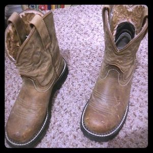 Ariat fatbabys sz 8 gently used